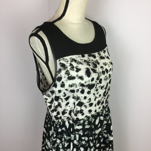 Like new!! Simply Vera Vera Wang Dress L Black White Sleeveless Elastic Wasit - Picture 7 of 14
